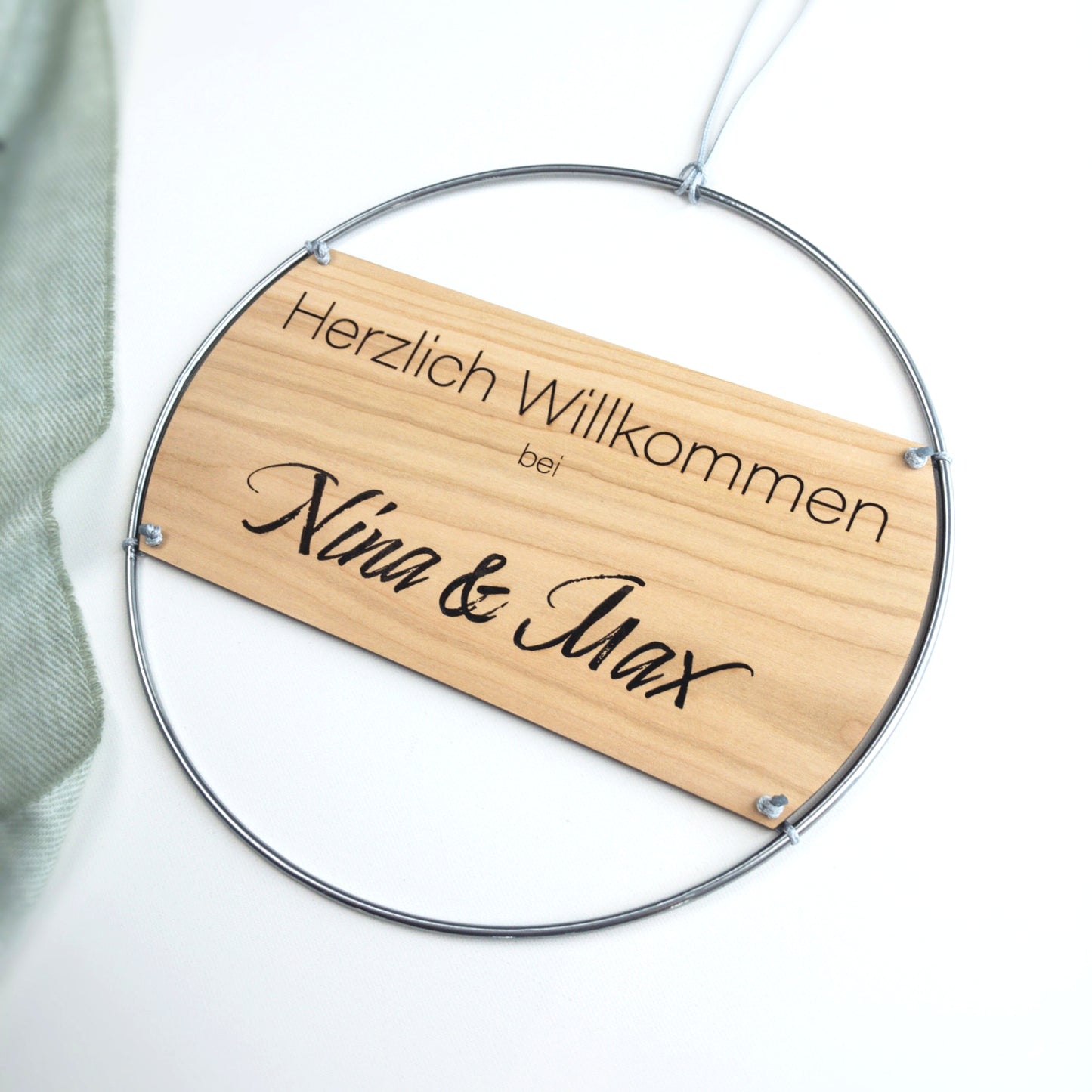 personalisiertes Herzlich Willkommen Schild | Wandkranz